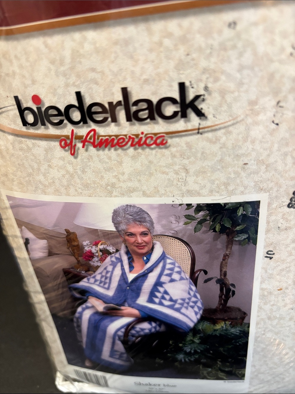 BIEDERLACK Cuddle Wrap Wearable Blanket Southwest Snap Zip Shaker Blue